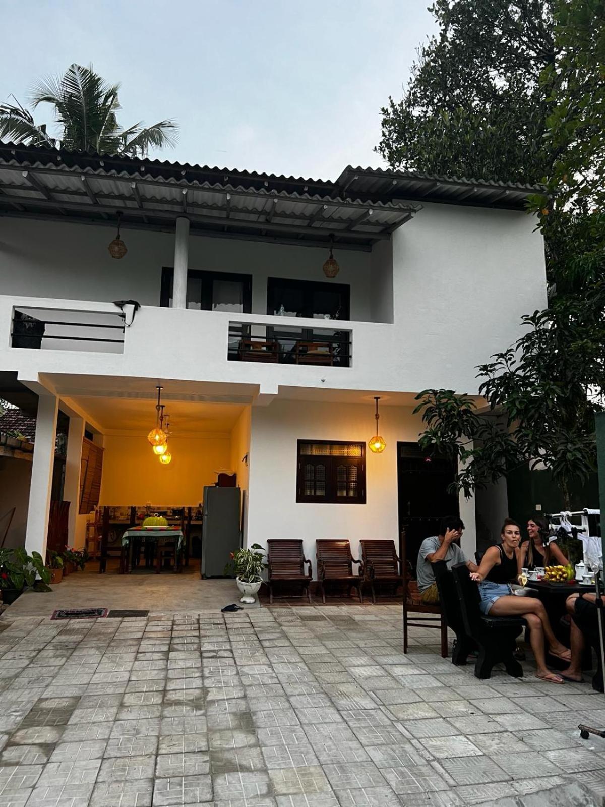 Little Villa Guest House Ahangama Buitenkant foto