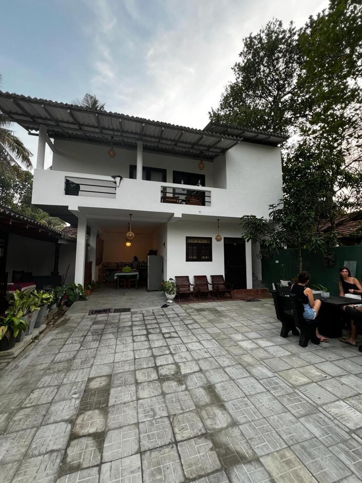 Little Villa Guest House Ahangama Buitenkant foto