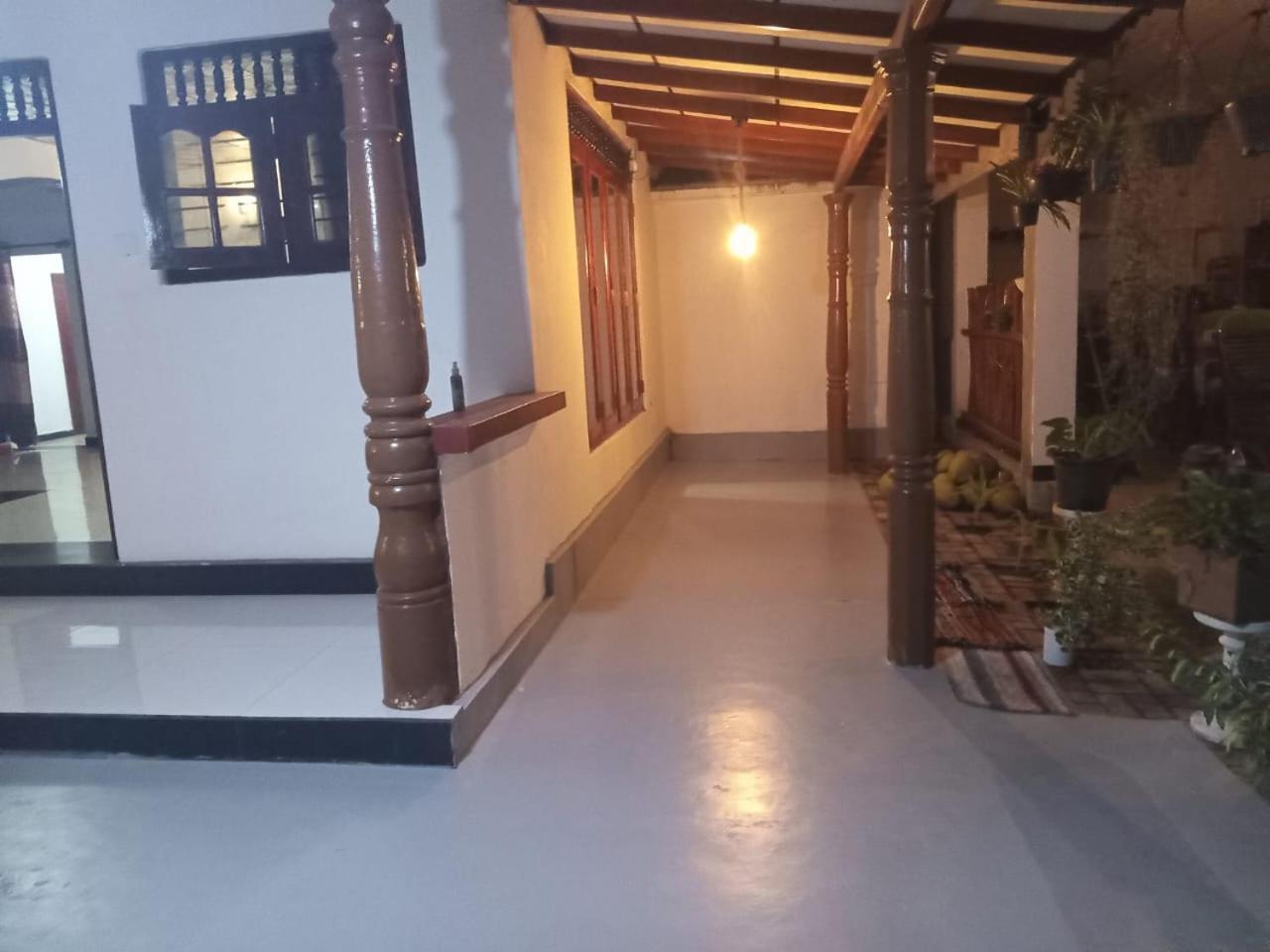Little Villa Guest House Ahangama Buitenkant foto