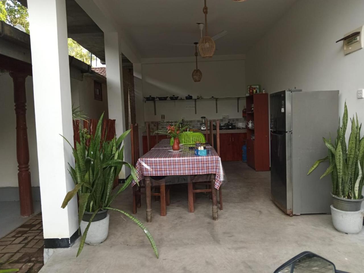 Little Villa Guest House Ahangama Buitenkant foto
