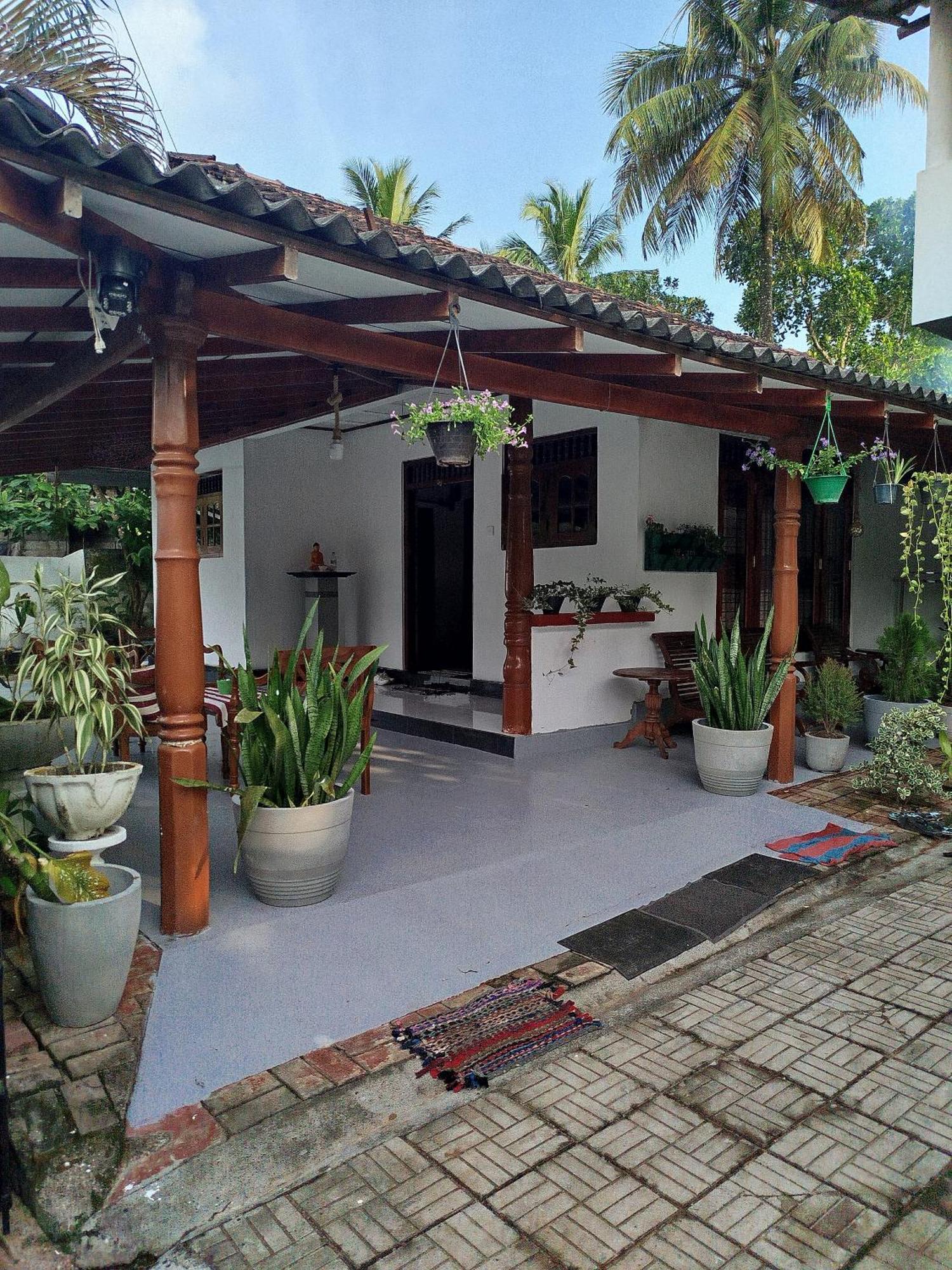 Little Villa Guest House Ahangama Buitenkant foto
