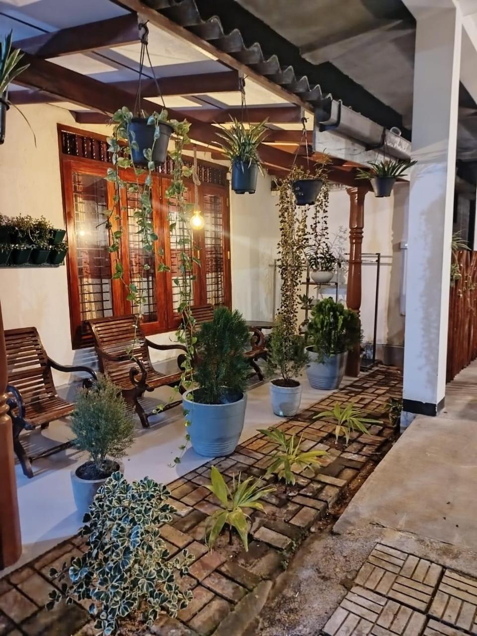 Little Villa Guest House Ahangama Buitenkant foto